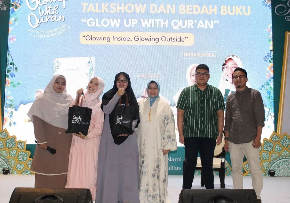 Talkshow & Bedah Buku Glow Up with Qur’an Semarakkan IBF 2025